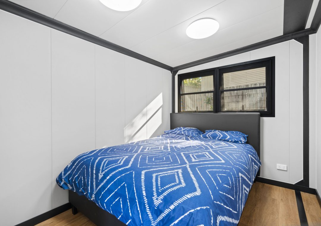 6 metre skinny expandable bedroom