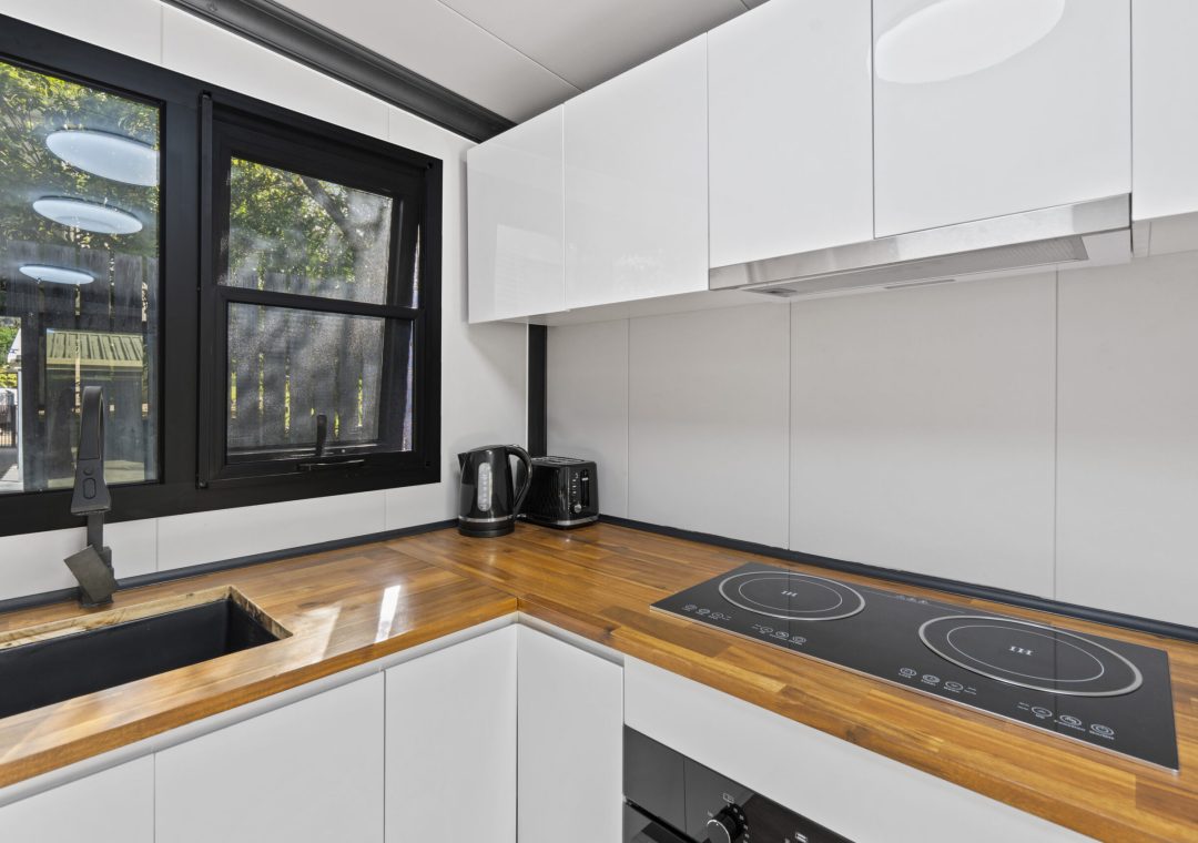 6 metre skinny expandable kitchen 2